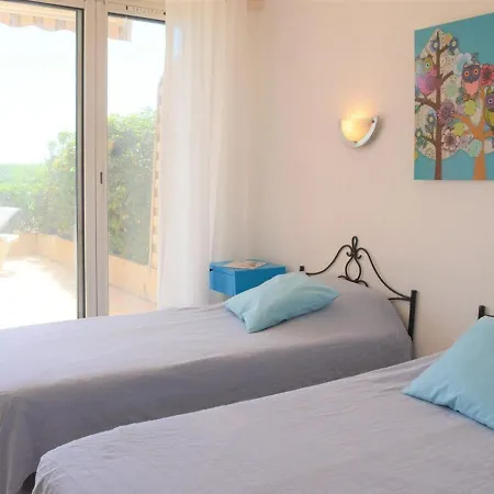Appartement Le Lavandou, 3 Pièces, 6 Personnes - Fr-1-251-281 *