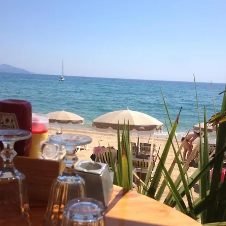 Le Lavandou, 3 Pièces, 6 Personnes - Fr-1-251-281 Appartement Le Lavandou