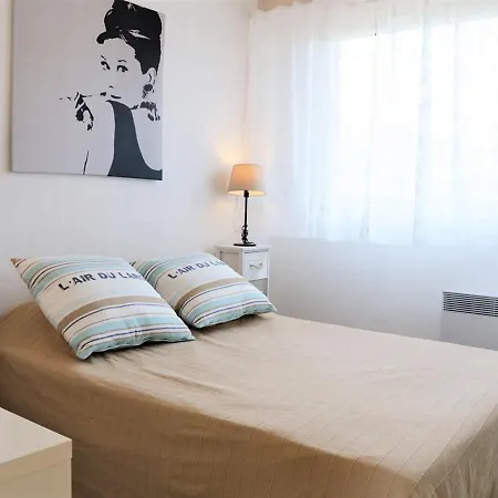 Apartment Renove En Front De Mer, 3 Pieces, Terrasse, Parking, Equipe, Ideal Familles, 6 Pers. - Fr-1-251-281 Le Lavandou